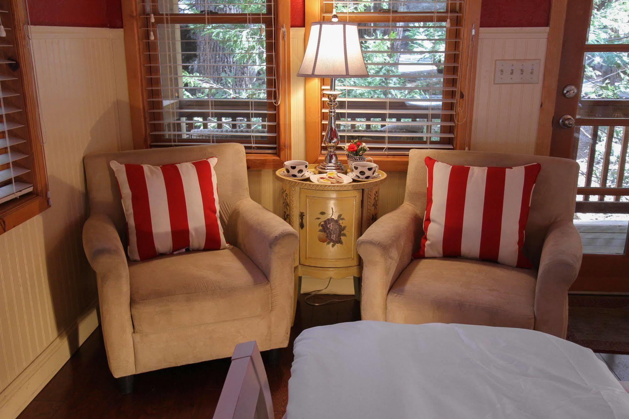 Elliott House Boutique Inn Shaver-tó Kültér fotó
